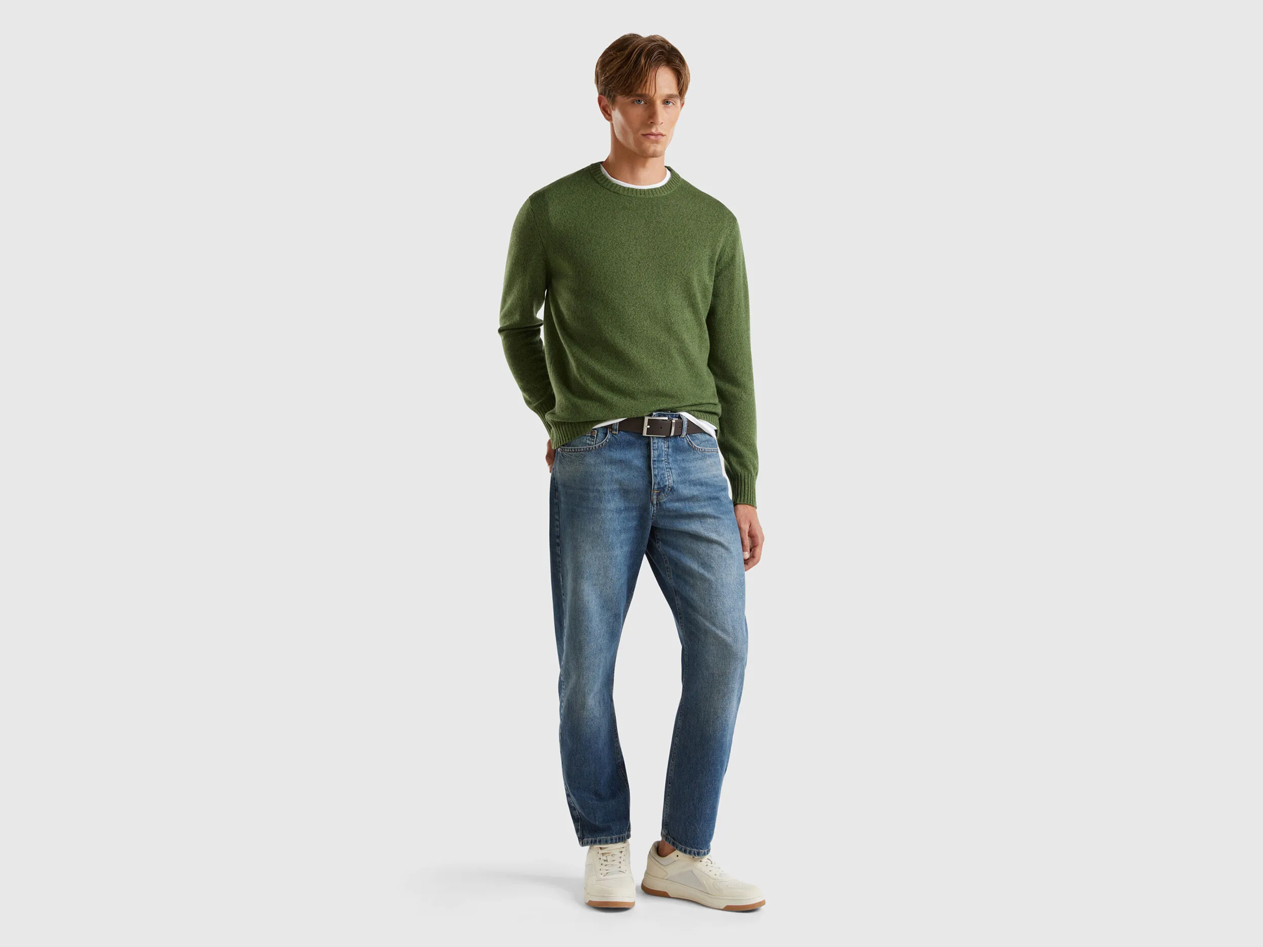 Crew neck sweater in cashmere and wool blend - Olive Green | Benetton