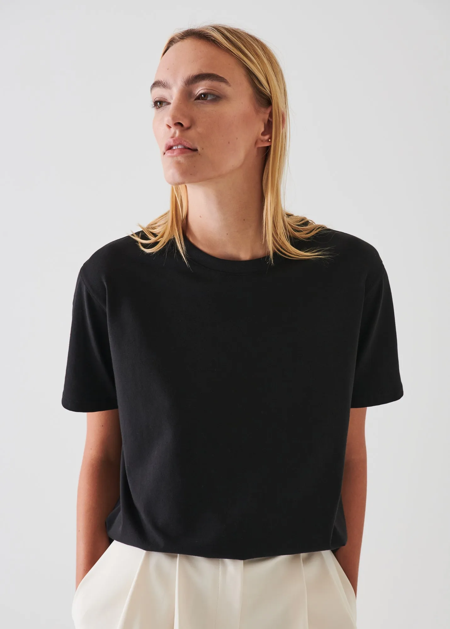 ICONIC PIMA COTTON STRETCH BOYFRIEND T-SHIRT