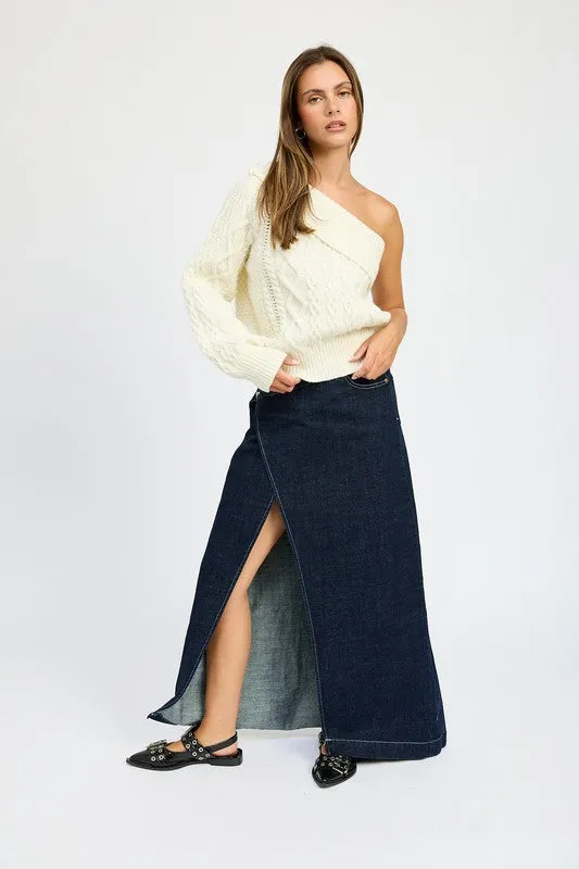 OVERSIZED CABLE KNIT ONE SHOULDER SWEATER