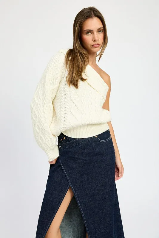 OVERSIZED CABLE KNIT ONE SHOULDER SWEATER