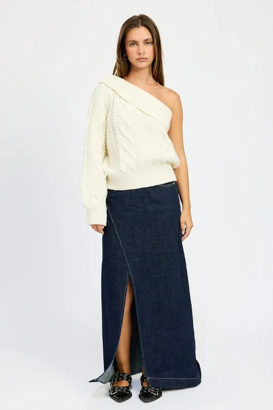 OVERSIZED CABLE KNIT ONE SHOULDER SWEATER