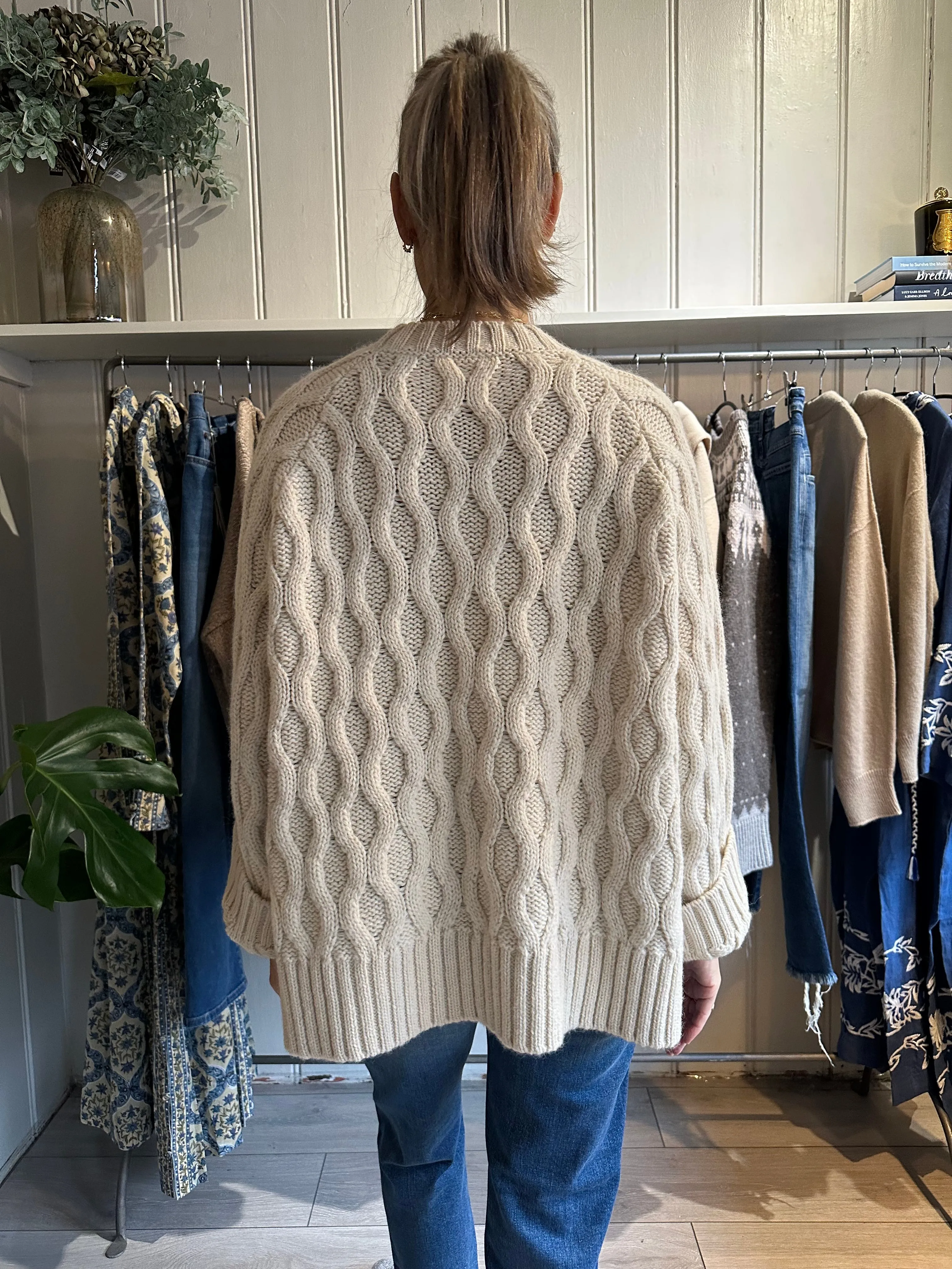 STUDIO WYLDER CABLE SWEATER IN ECRU